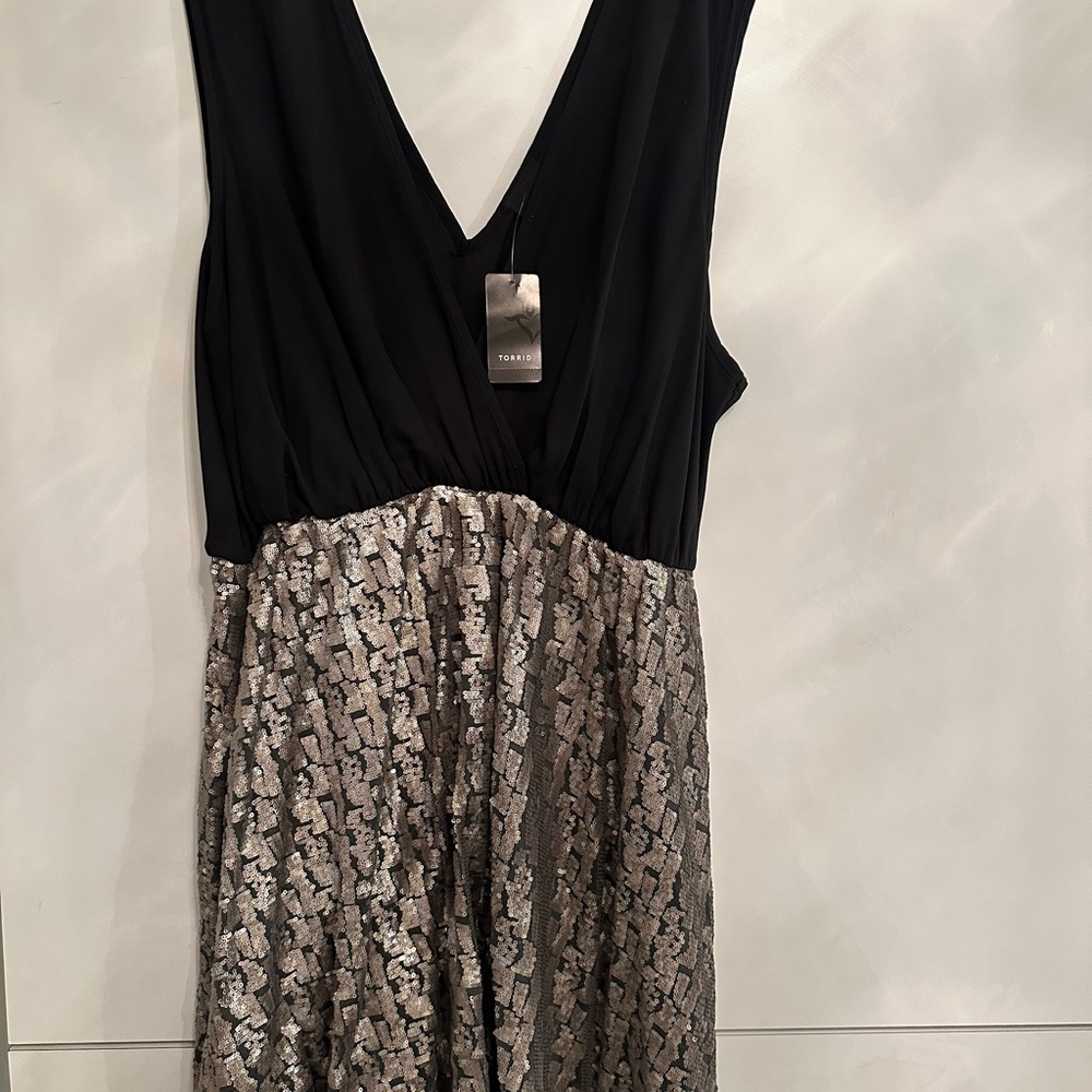Splice Elegant Black and Silver Dress